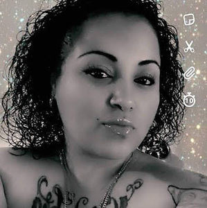 Meet your Posher, Noemi